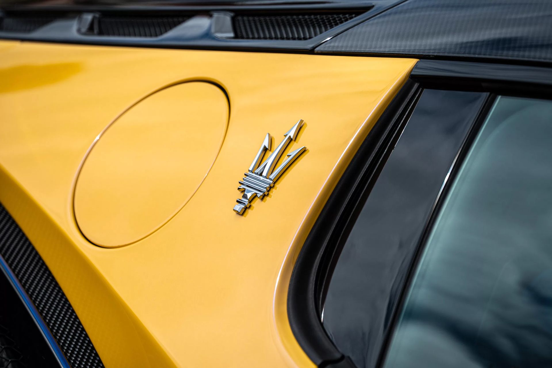 Maserati MC20 photographed by Car Studio